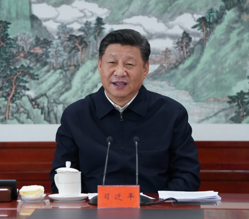 2016年2月19日，習(xí)近平總書記在中央電視臺總控中心同工作人員親切握手。